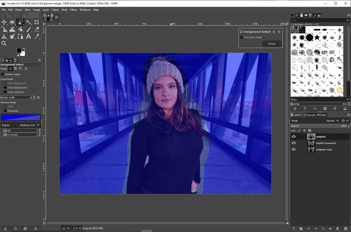 GIMP blur background output 14