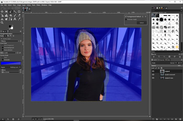 GIMP blur background output 15
