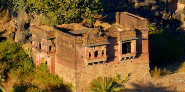 Places To Visit in Mount Abu - Achalgarh Fort